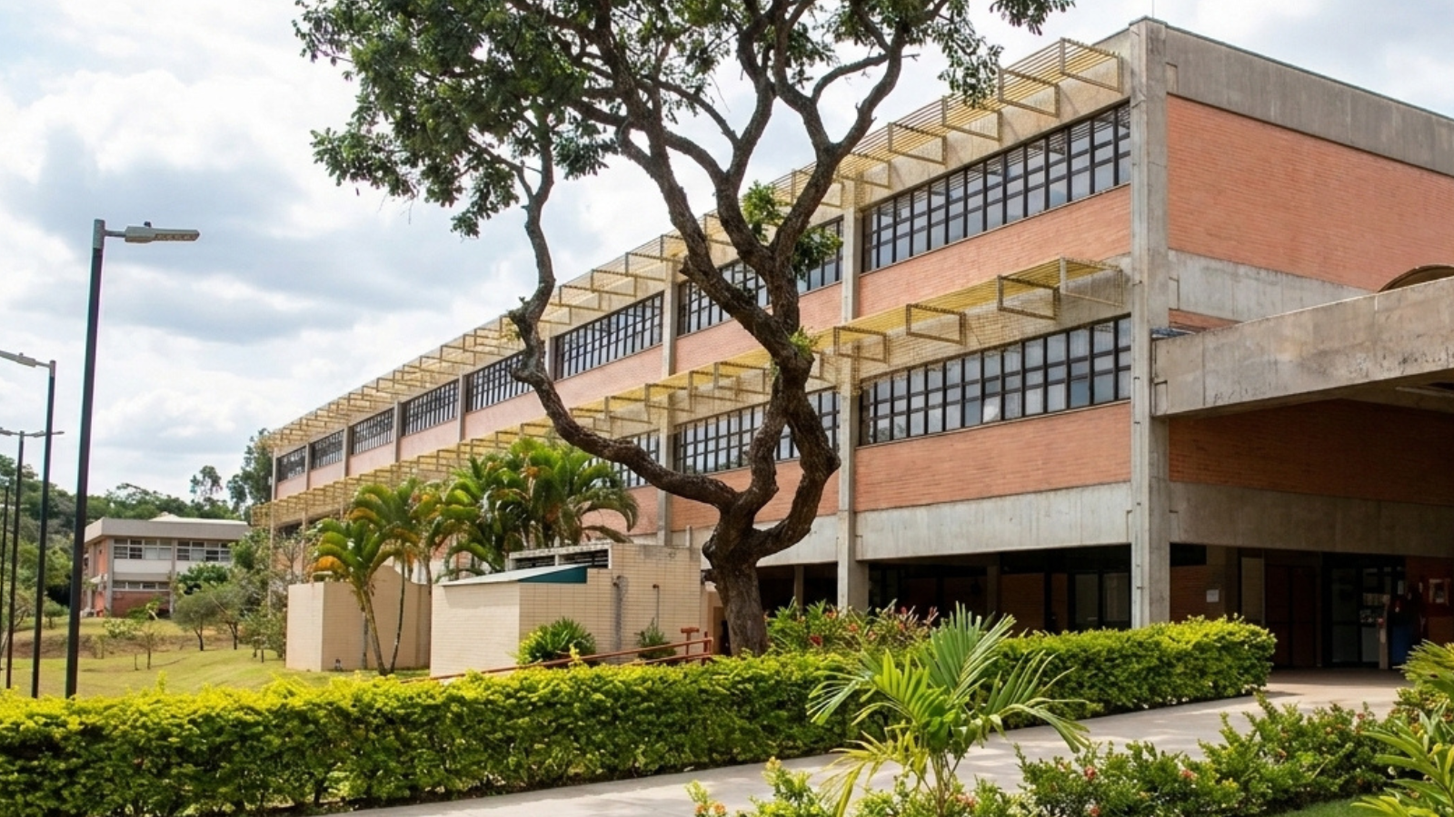 Imagem do lado de fora do prédio da BCO